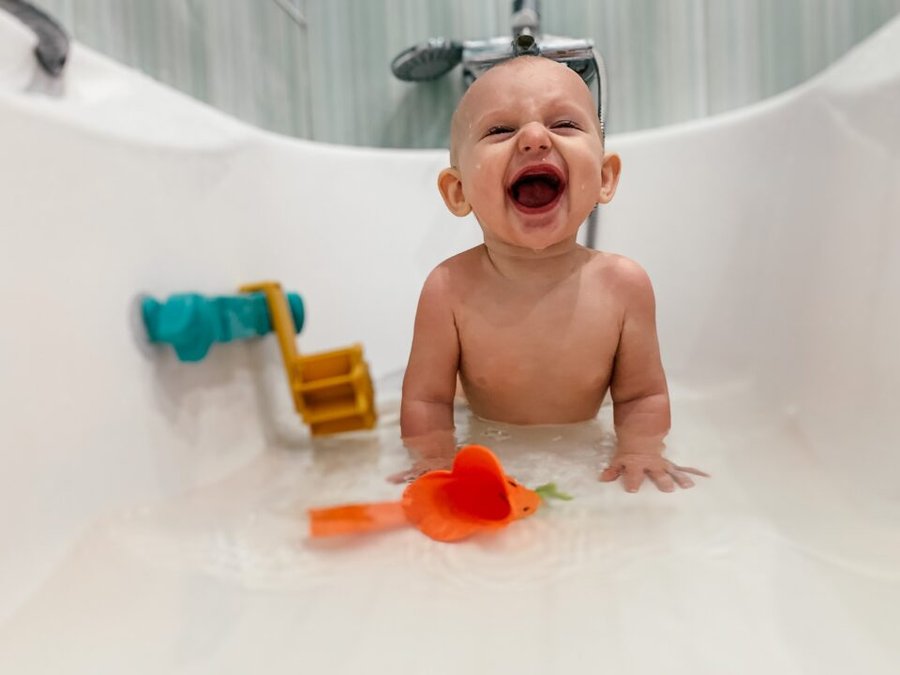 How to choose the appropriate bathing products for your young child?